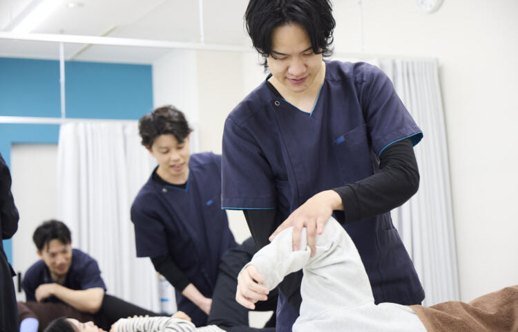 【新卒】【タスク整体院 静岡新川店】整体師募集!