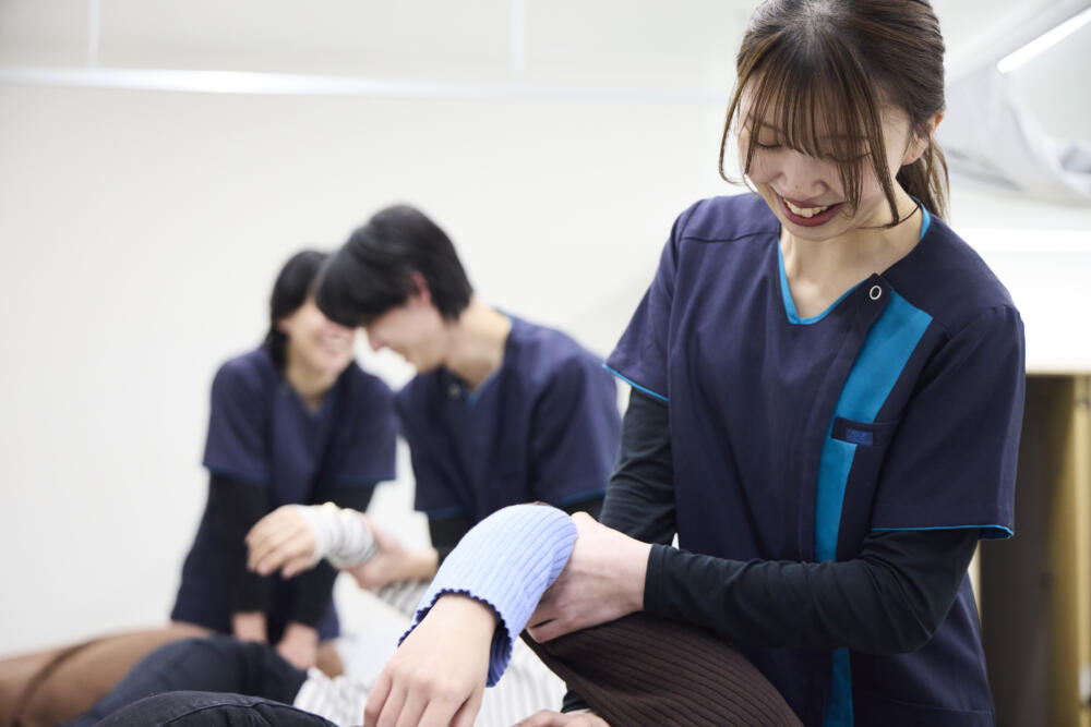 【新卒】【タスク整体院 静岡駅前店】整体師募集！