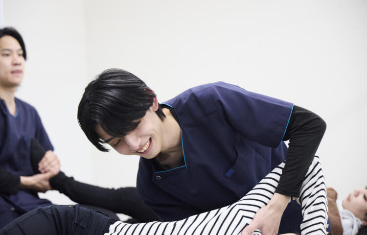 【新卒】【タスク整体院 焼津店】整体師募集！